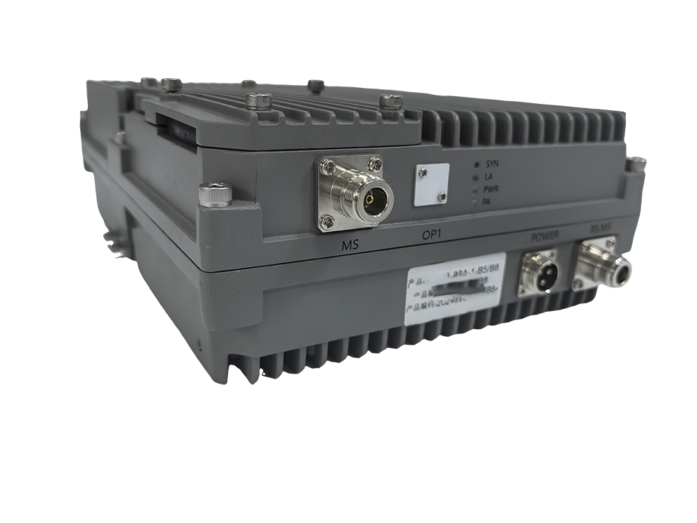  兴宁三频手机信号接收器2000㎡